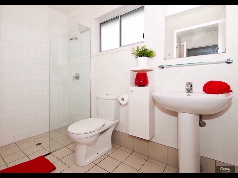 2/87 Sherwood Road, Toowong QLD 4066