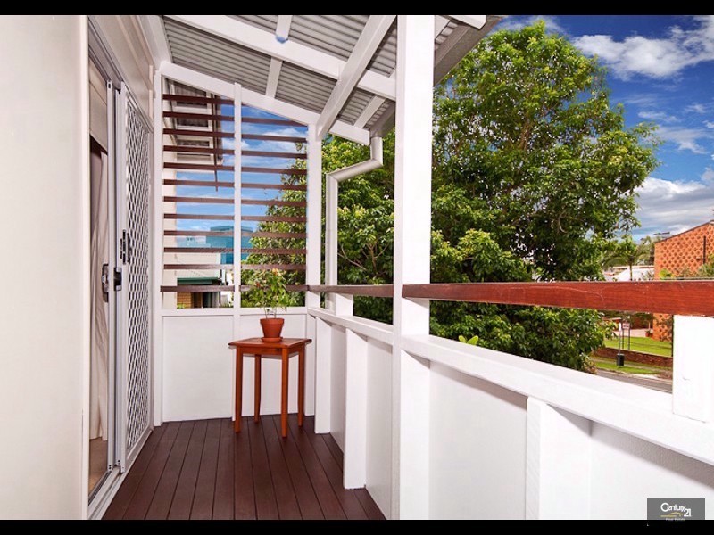 2/87 Sherwood Road, Toowong QLD 4066