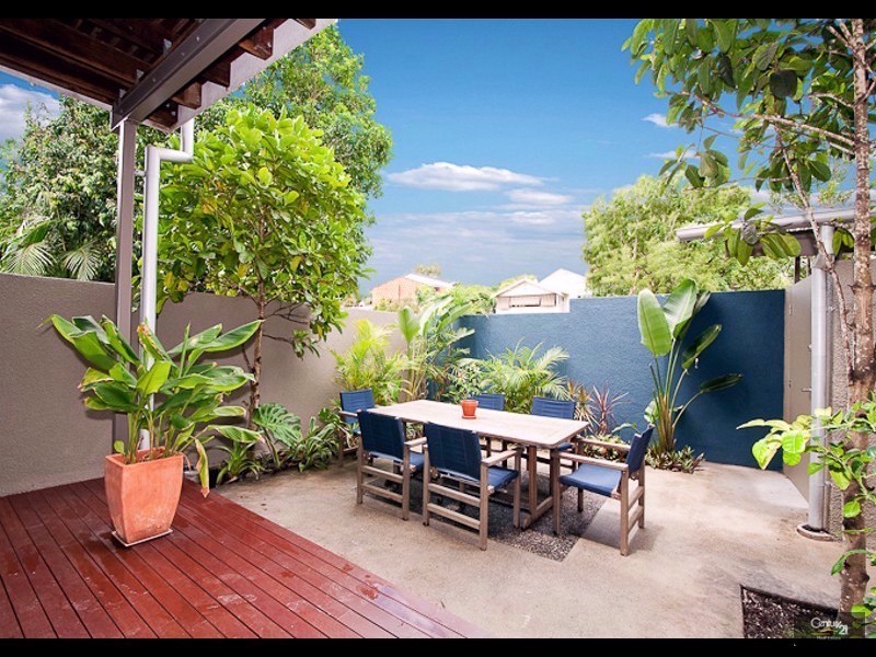 2/87 Sherwood Road, Toowong QLD 4066