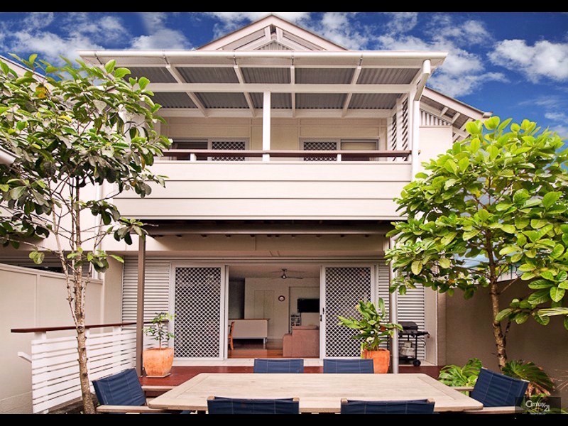 2/87 Sherwood Road, Toowong QLD 4066