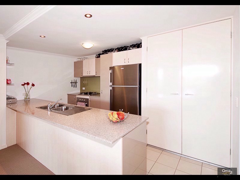 24/24 Allwood Street, Indooroopilly QLD 4068