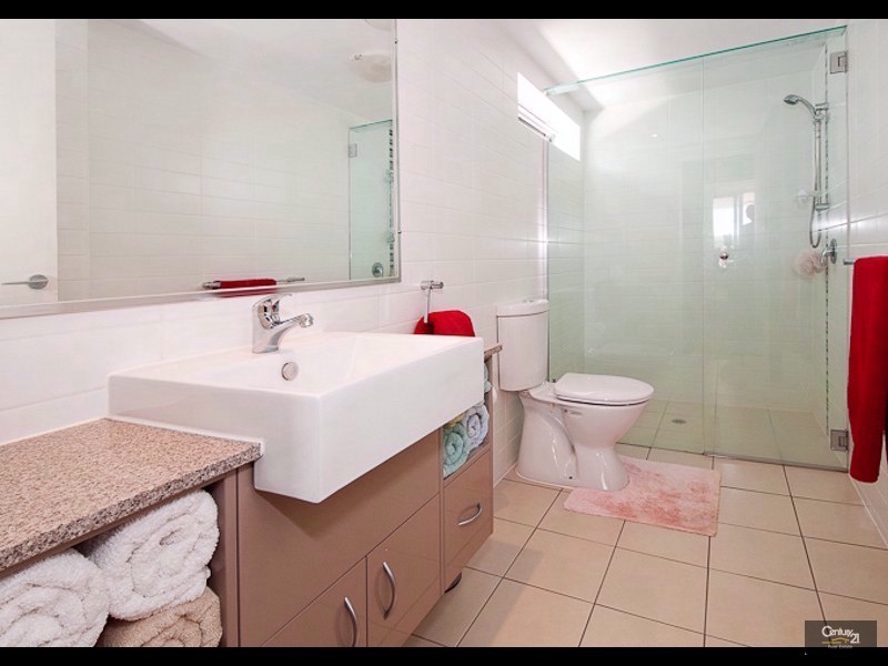 24/24 Allwood Street, Indooroopilly QLD 4068