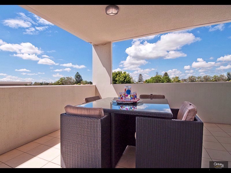 24/24 Allwood Street, Indooroopilly QLD 4068