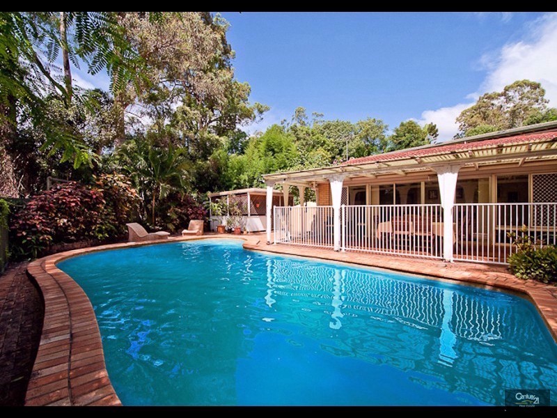 81 Kersley Road, Kenmore QLD 4069