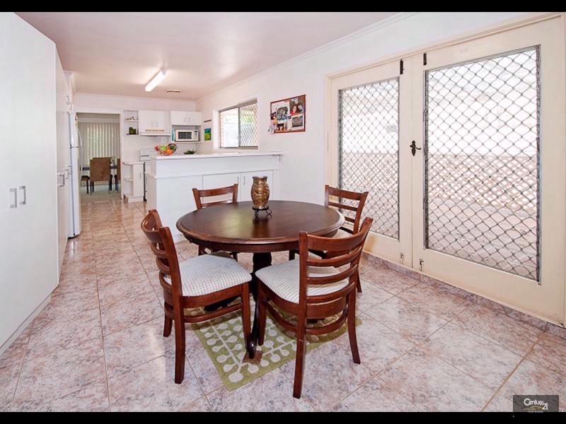 81 Kersley Road, Kenmore QLD 4069