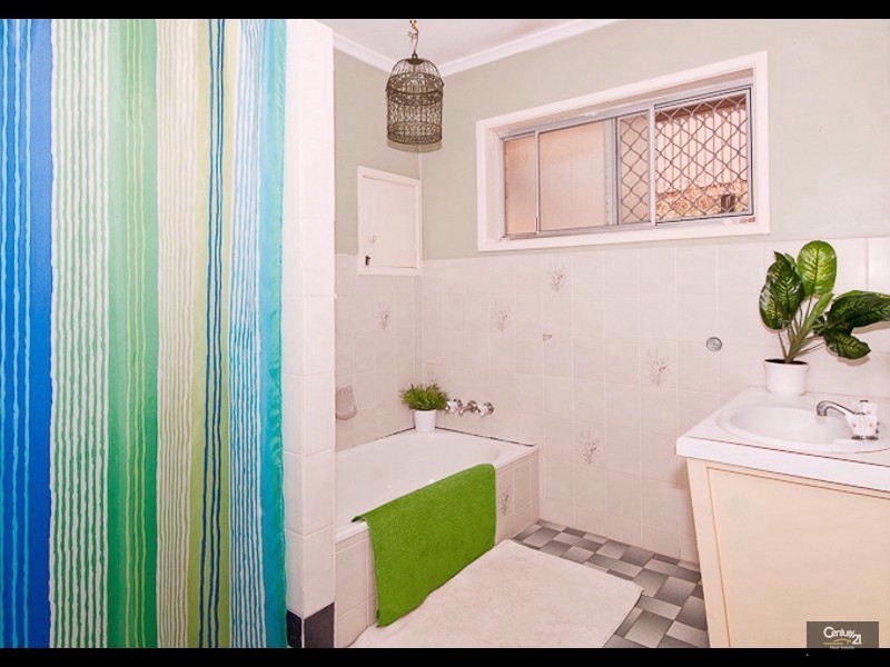 81 Kersley Road, Kenmore QLD 4069