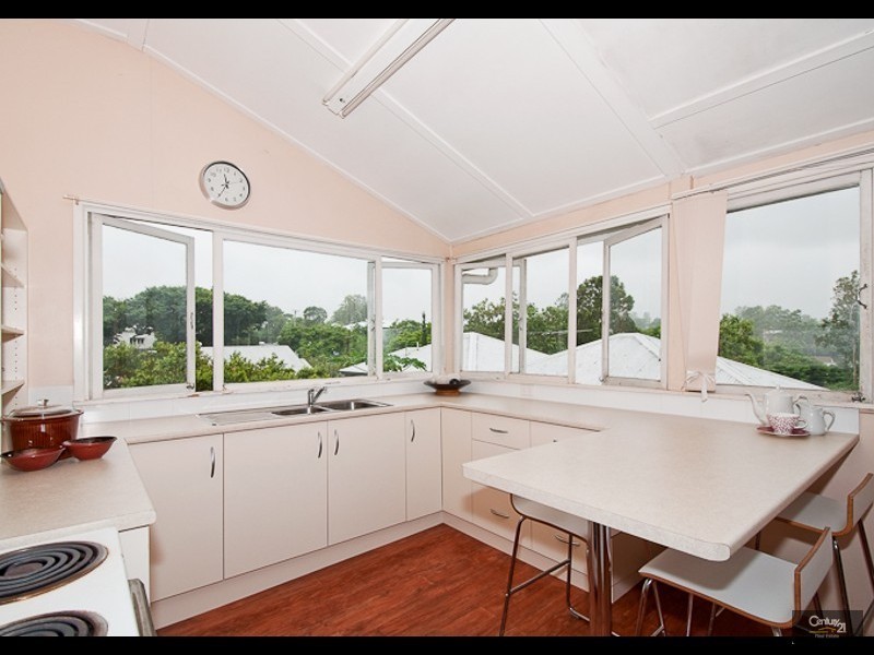 48 Ward Street, Indooroopilly QLD 4068