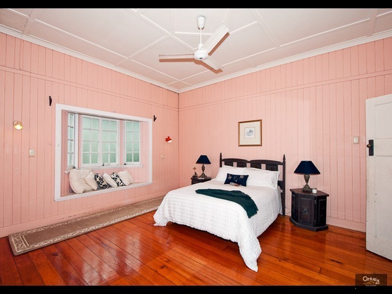 48 Ward Street, Indooroopilly QLD 4068