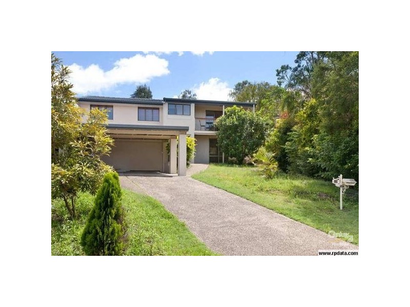 10 Kiandra Street, Chapel Hill QLD 4069