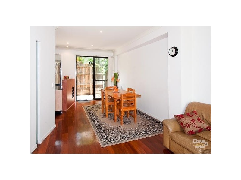 28 Norman Street, Taringa QLD 4068