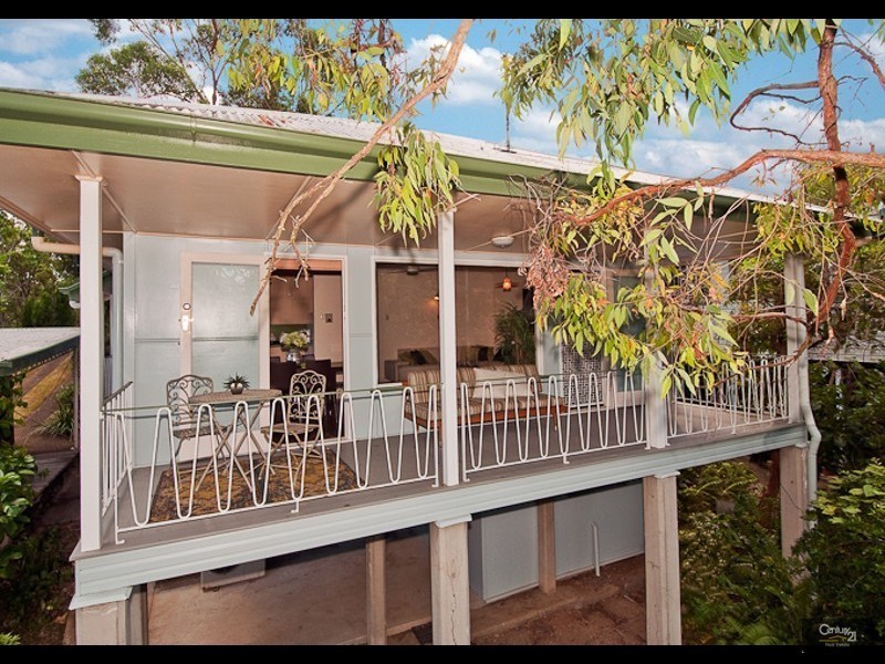 221 Taringa Parade, Taringa QLD 4068