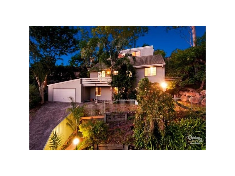 8 Jocelyn Court, Chapel Hill QLD 4069