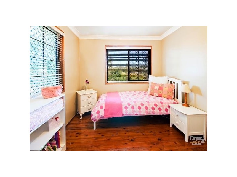 8 Jocelyn Court, Chapel Hill QLD 4069