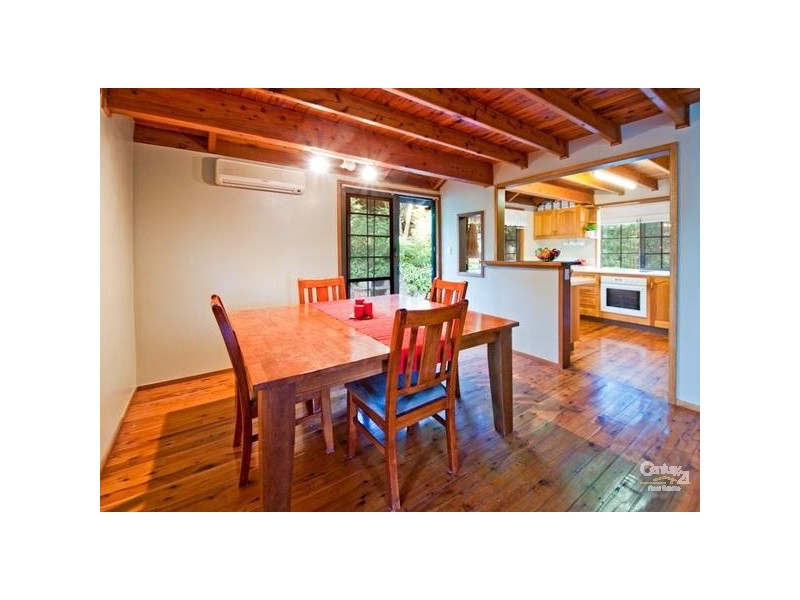 8 Jocelyn Court, Chapel Hill QLD 4069