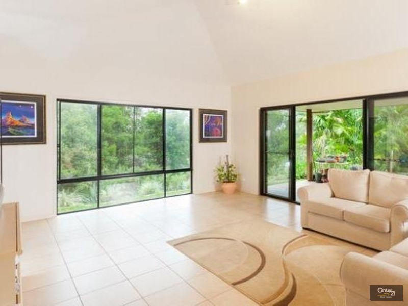 9 Parkwood Place, Anstead QLD 4070