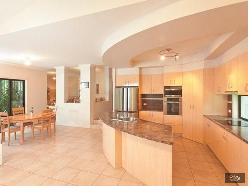 9 Parkwood Place, Anstead QLD 4070