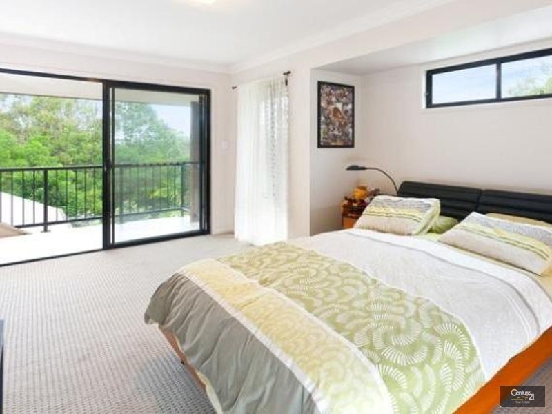 9 Parkwood Place, Anstead QLD 4070