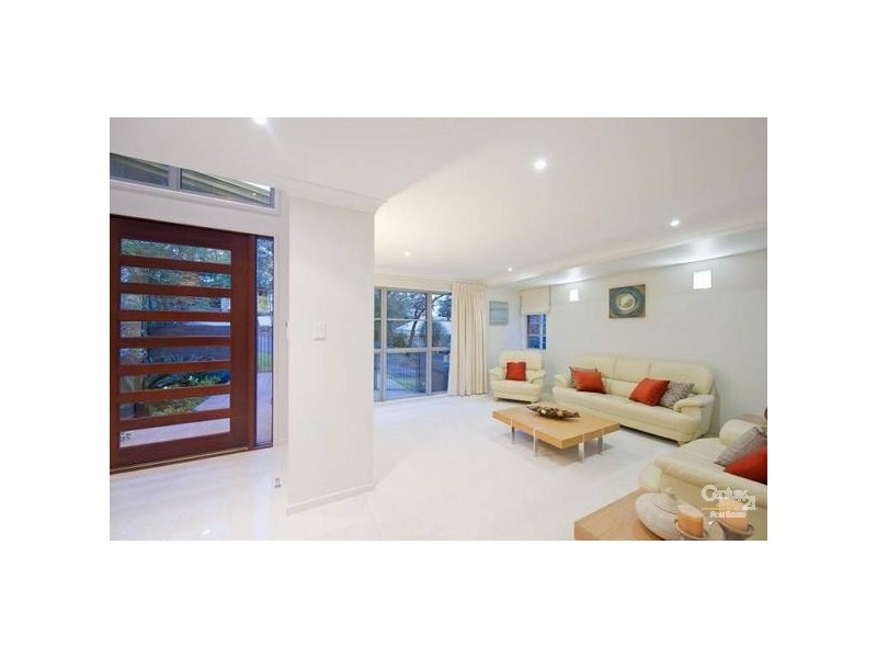 33 Victoria Street, Indooroopilly QLD 4068