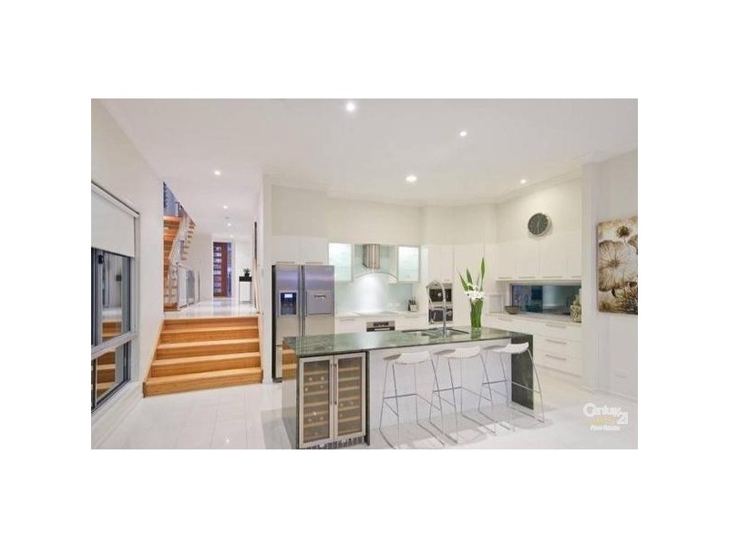 33 Victoria Street, Indooroopilly QLD 4068