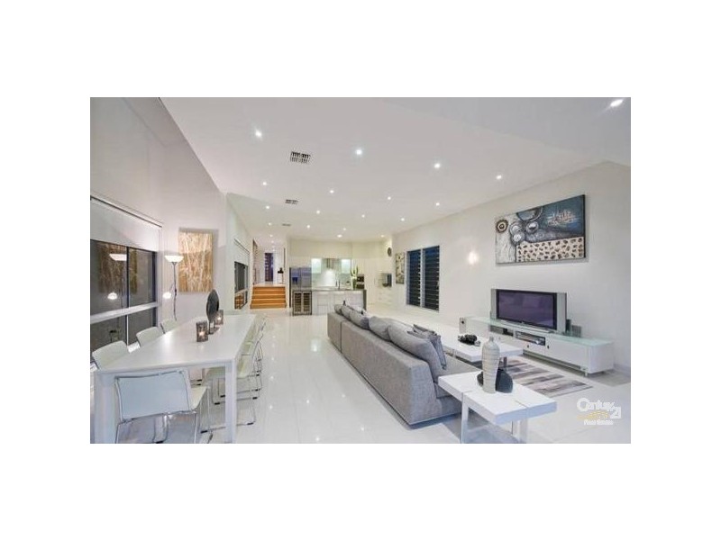 33 Victoria Street, Indooroopilly QLD 4068