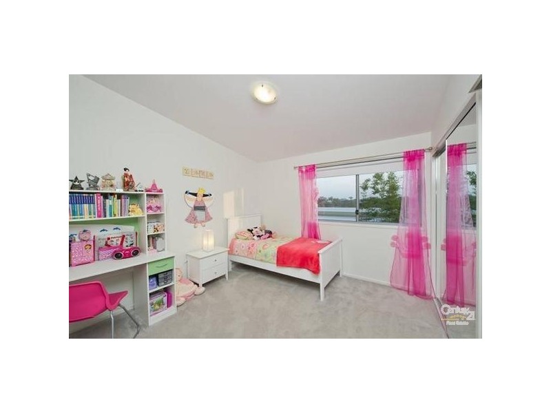 33 Victoria Street, Indooroopilly QLD 4068