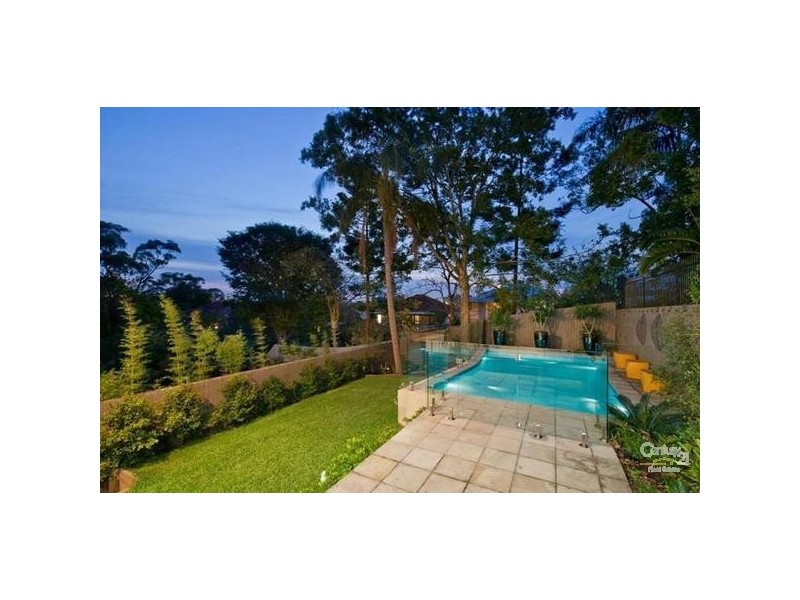 33 Victoria Street, Indooroopilly QLD 4068