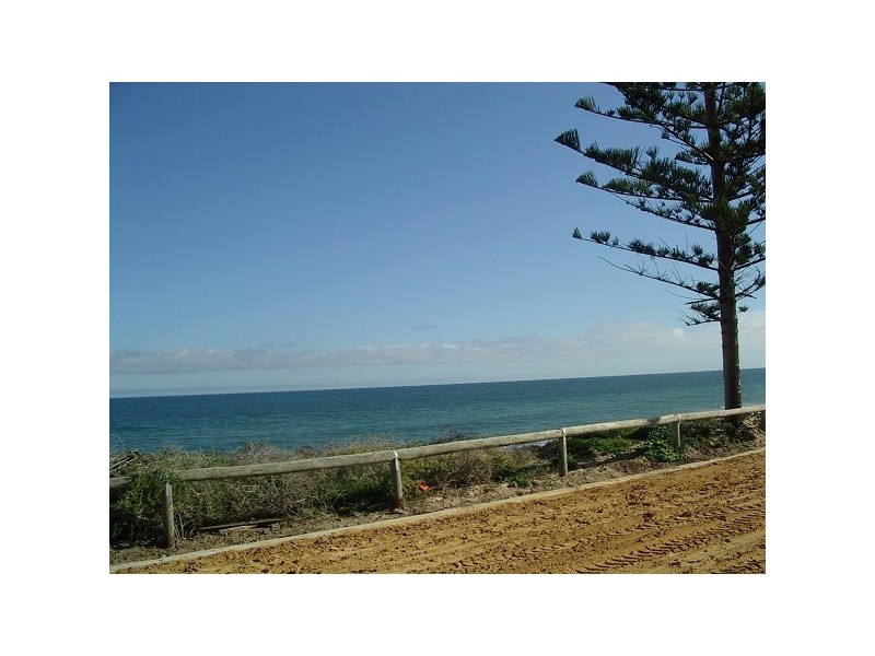 2/13 Martin Place, Christies Beach SA 5165