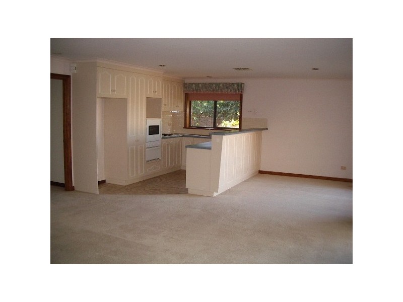 4 Spruce Avenue, Seaford SA 5169