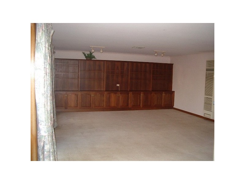 4 Spruce Avenue, Seaford SA 5169