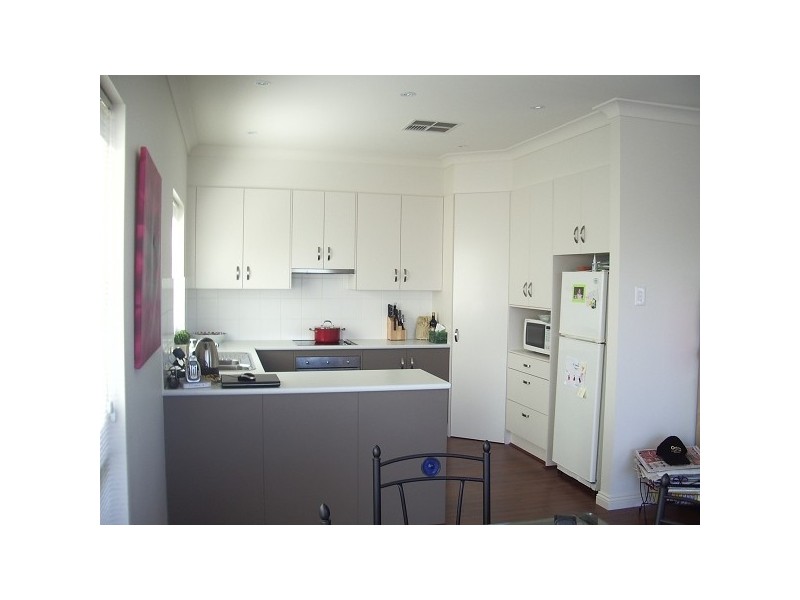 8b Seaview Avenue, Kingston Park SA 5049