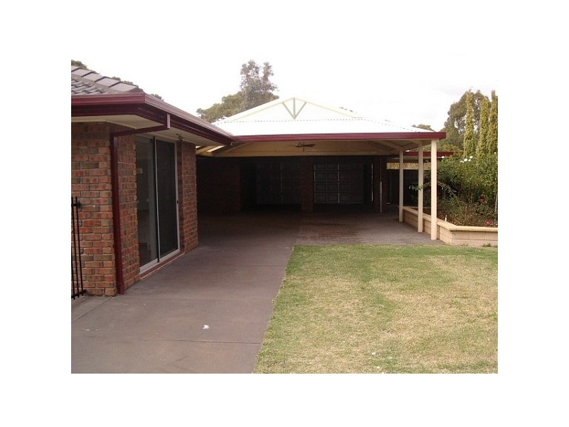 9 Parkgate Court, Onkaparinga Hills SA 5163