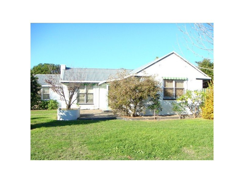 2 Hendon Street, Clovelly Park SA 5042