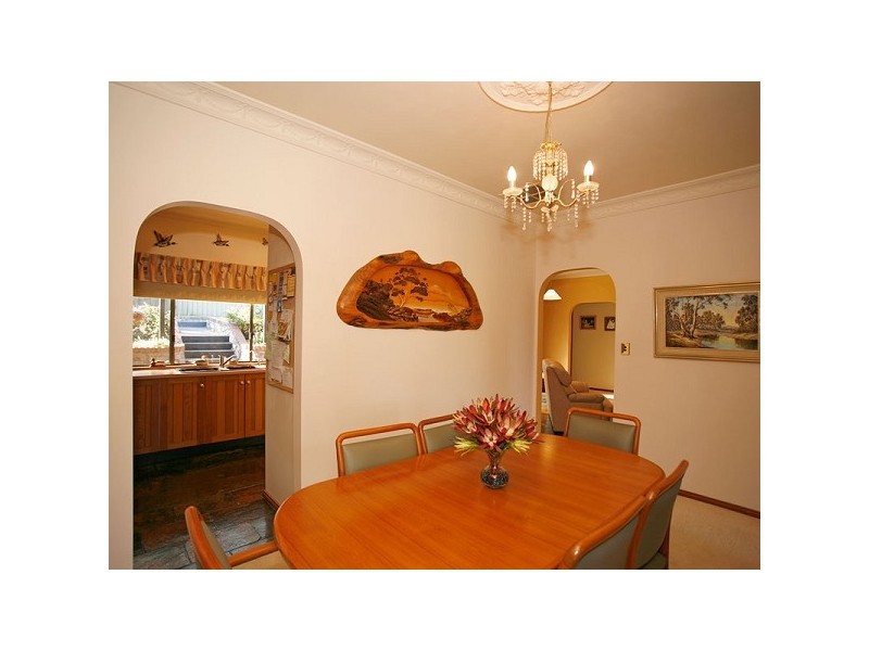 9 Weerab Drive, Hallett Cove SA 5158