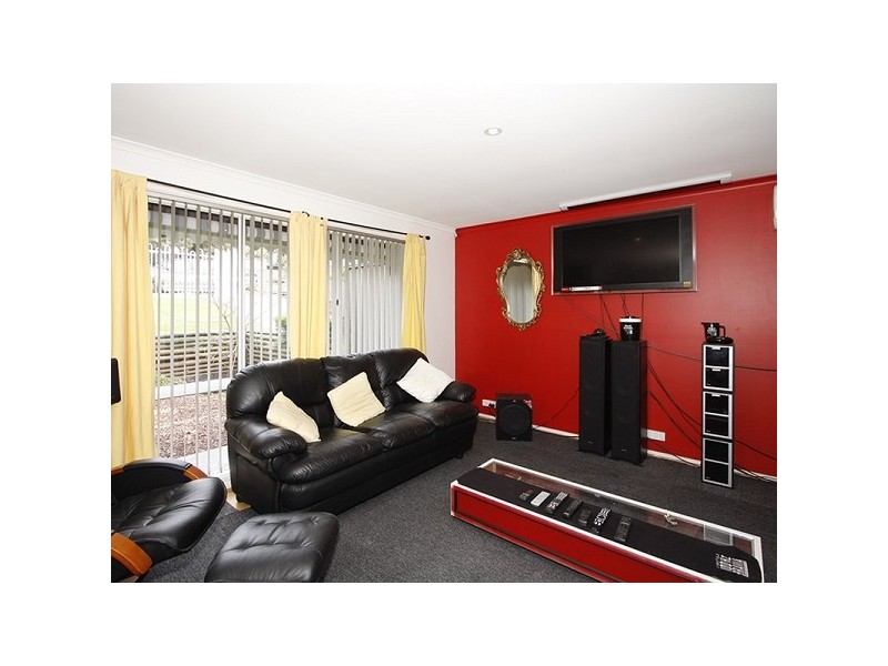 3 Doulton Drive, Trott Park SA 5158