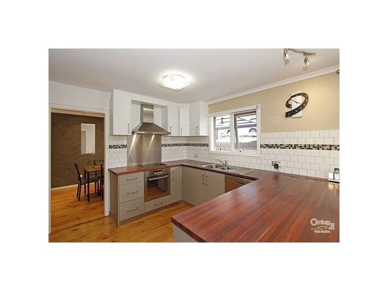 18 Karoona Crescent, Seacombe Heights SA 5047