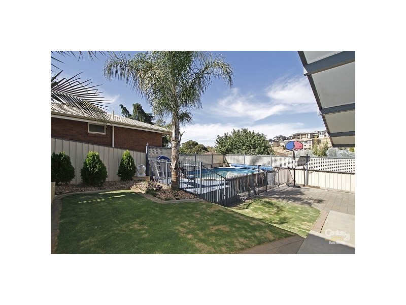 18 Karoona Crescent, Seacombe Heights SA 5047