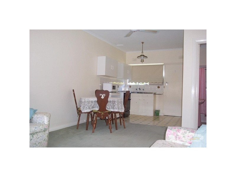 2/5 Almond Grove, Brighton SA 5048