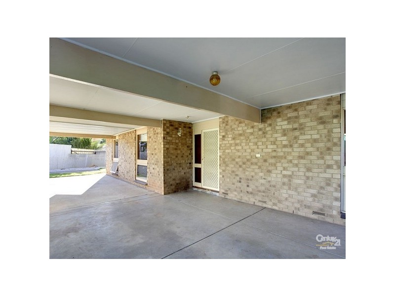 18 Rogers Crescent, Paralowie SA 5108