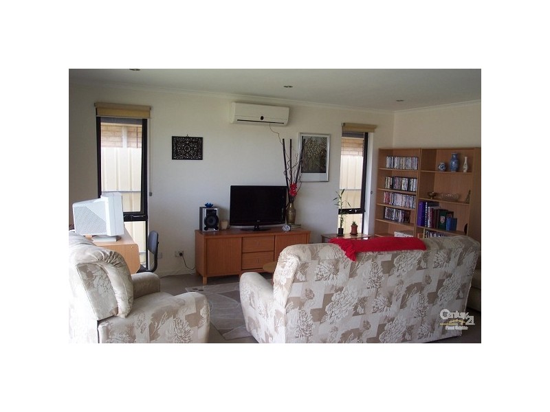 1A George Street, O’sullivan Beach SA 5166