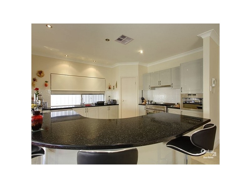 5 Moredun Street, Tennyson SA 5022