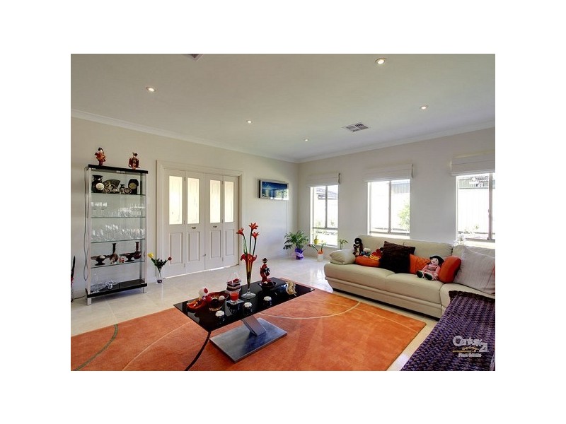 5 Moredun Street, Tennyson SA 5022