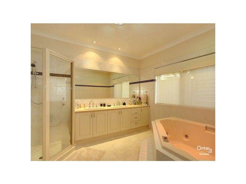 5 Moredun Street, Tennyson SA 5022