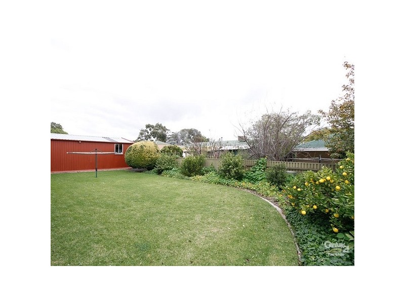 8 Vaucluse Crescent, Bellevue Heights SA 5050