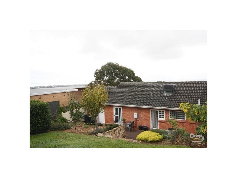 9 Ridgecrest Ave, Darlington SA 5047