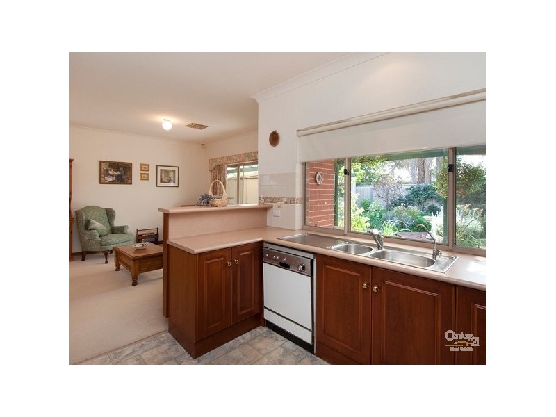 8 Fourth Avenue, St Morris SA 5068