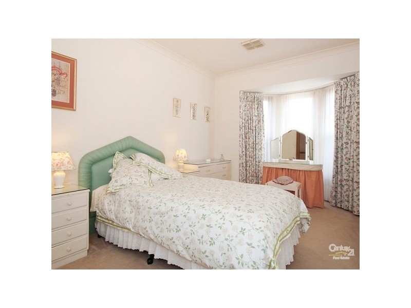 8 Fourth Avenue, St Morris SA 5068