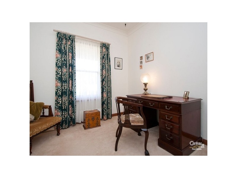 8 Fourth Avenue, St Morris SA 5068