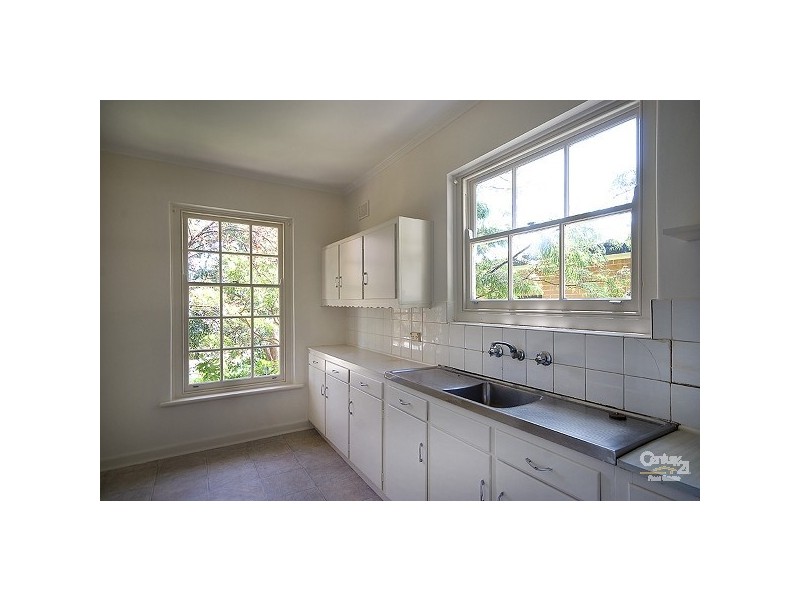 19 Currawong Ave, Glenalta SA 5052