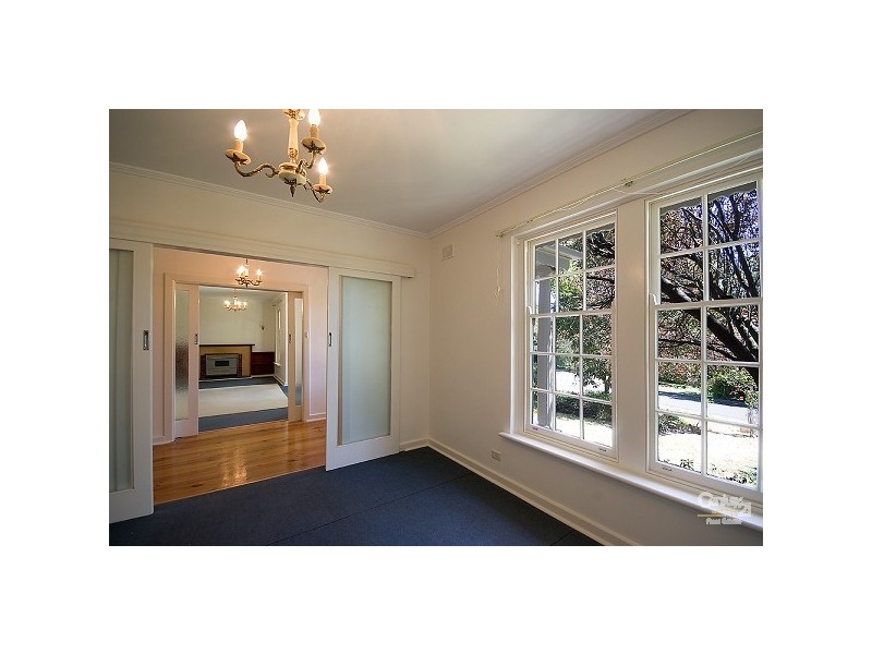 19 Currawong Ave, Glenalta SA 5052