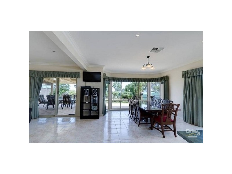 17 West Street, Seacliff Park SA 5049